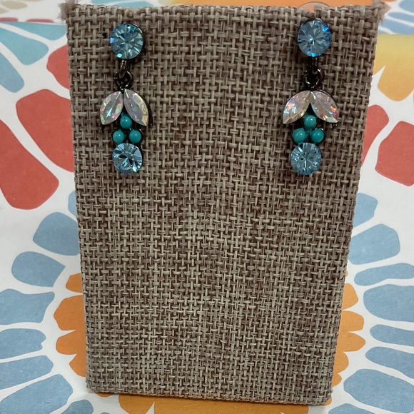 🩵Light Blue Vintage Style Drop Earrings🩵 - Picture 1 of 5